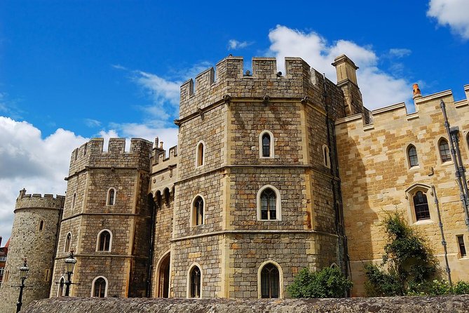 stonehenge-windsor-castle-in-lacock-3